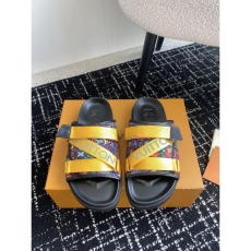 Louis Vuitton Slippers